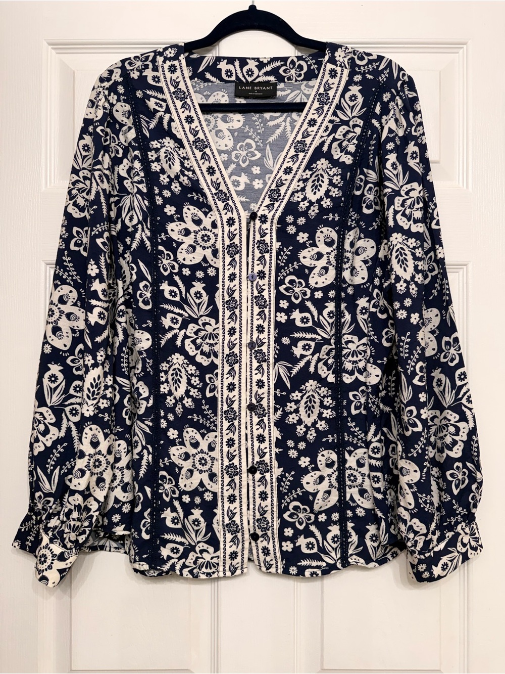 NWOT Lane Bryant Navy Floral Button Front Blouse Size 18 Plus